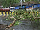 Indii zasáhl v nejt잚í dob covidu nejsilnjí cyklon od roku 1998