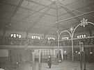 idovtí mui zadrení v tlocvin Japyho gymnázia v Paíi. (14. kvtna 1941)
