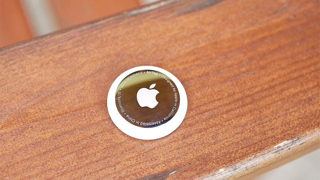 Apple AirTag