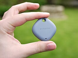 Apple AirTag a Samsung Smart Tag Plus