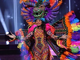 Mexianka Andrea Meza v národním kostýmu na Miss Universe 2020 (Los Angeles,...