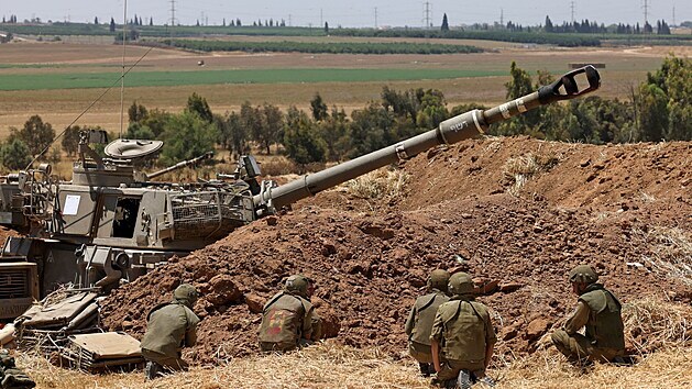 Izraelt vojci u msta Sderot pobl hranice s Psmem Gazy (13. kvtna 2021)