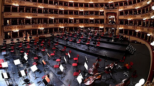 Po sedmi mscch otevela slavn opera La Scala v Miln. (10. kvtna 2021)