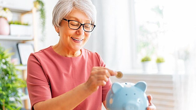 Lidé se musí na penzi finančně připravit sami, říká poradkyně