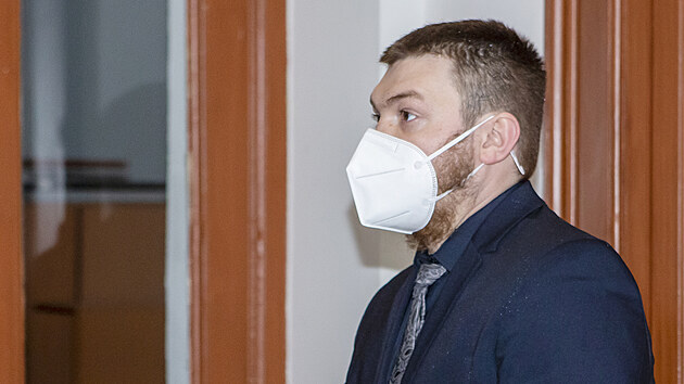 U Krajského soudu v Plzni pokračovalo jednání s Lukášem Nováčkem obžalovaným z terorismu. (13. května 2021)