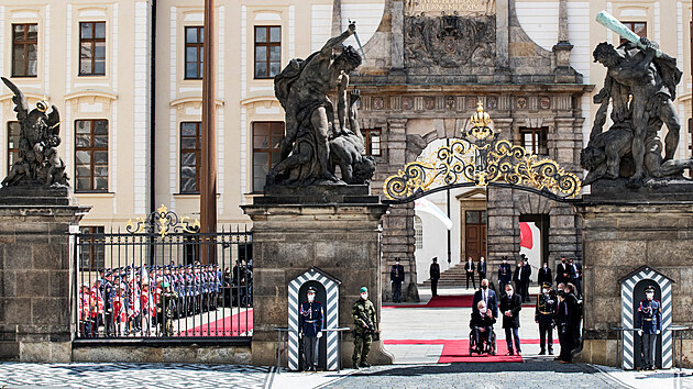 Prezident Milo Zeman udlil srbskmu prezidentovi Aleksandaru Vuiovi na Praskm hrad nejvy sttn vyznamenn, d Blho lva prvn tdy (18. ervna 2021).