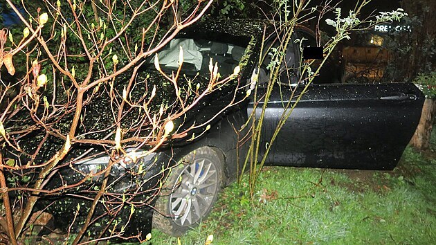 V Jablonci havaroval neznámý řidič v ulici Větrná