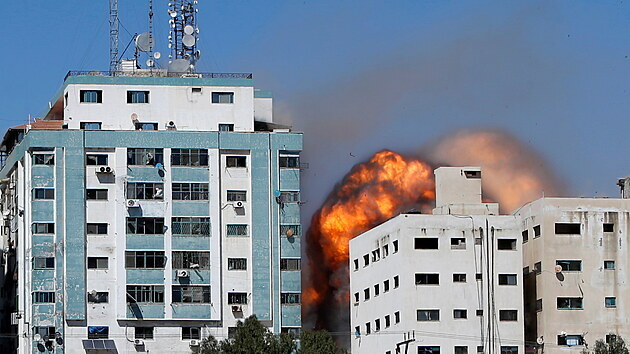 Po nletu v Gaze se ztila budova, kde sdl mezinrodn mdia. (15. kvtna 2021)