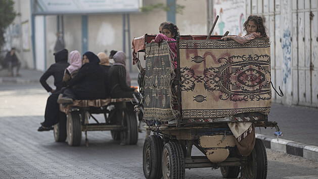 Palestinci opout domovy, Psmo Gazy je terem izraelskch der. (14. kvtna 2021)