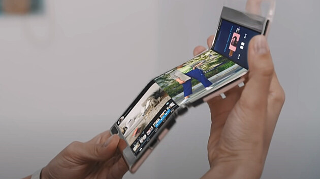 Prototyp smartphonu Samsung s dvojm pehnutm