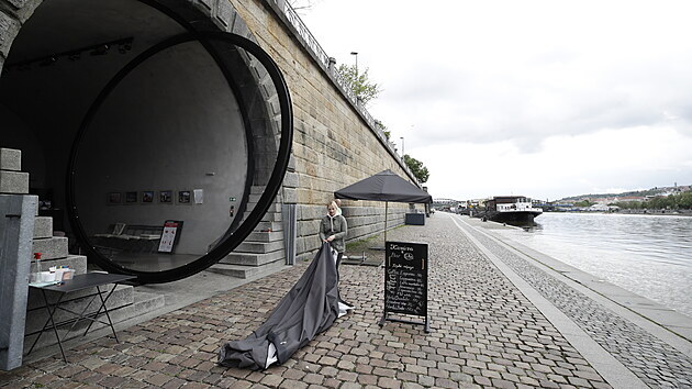 Praha kvli zven hladin Vltavy rozhodla o preventivnm uzaven nplavek. (14. kvtna 2021)