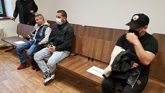 Vyhlášení rozsudku se zúčastnili tři obžalovaní, Michal Dunka, Radek Čonka a Jiří Demeter.