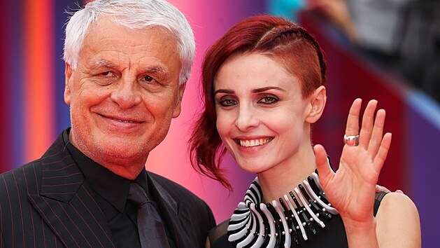 Michele Placido a jeho man�elka Federica Vincenti (Moskva, 29. �ervna 2017)