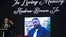 Poheb Andrew Browna, jeho v Elizabeth City v Severní Karolín zastelili...
