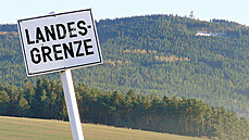 Pohled na Dyle z hranice u nmecké obce Neualbenreuth.