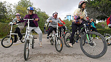 Poet lidí v Tunisku, kteí se chtjí nauit jezdit na kole, vzrostl v...
