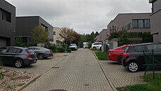 Tyto typizované domy s jedno- a dvojgará�emi kupovala v�t�ina majitel� p�ed...