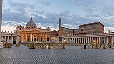Uprosted íma se nachází Vatikán, suverénní stát imskokatolické církve.