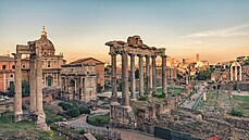 Forum Romanum je absolutní unikát, nejstarí zdejí stavby stojí ji zhruba 2...