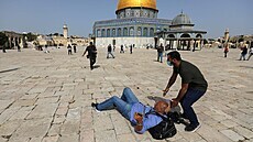 V Jeruzalém je mnoho zranných a mstem se rozléhá houkání sirén. Policie pi...