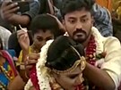 Indický pár uspoádal svatbu v letadle
