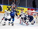 Vtipná momentka ze zápasu Finska (v modrém) proti USA