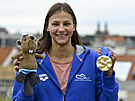 Plavkyn Barbora Seemanová pózuje se zlatou medailí z mistrovství Evropy v...
