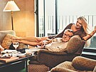 Milo Forman a Martina Formanová v byt v New Yorku (Z knihy Nalakuj to...