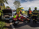 Nehoda motorke a dvou vozidel v Nchod, vsti Braec. (19. 5. 2021)