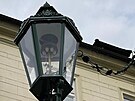 Opraven� plynov� lampa na Dra�ick�ho n�m�st�, kterou porazil popel��sk� v�z....
