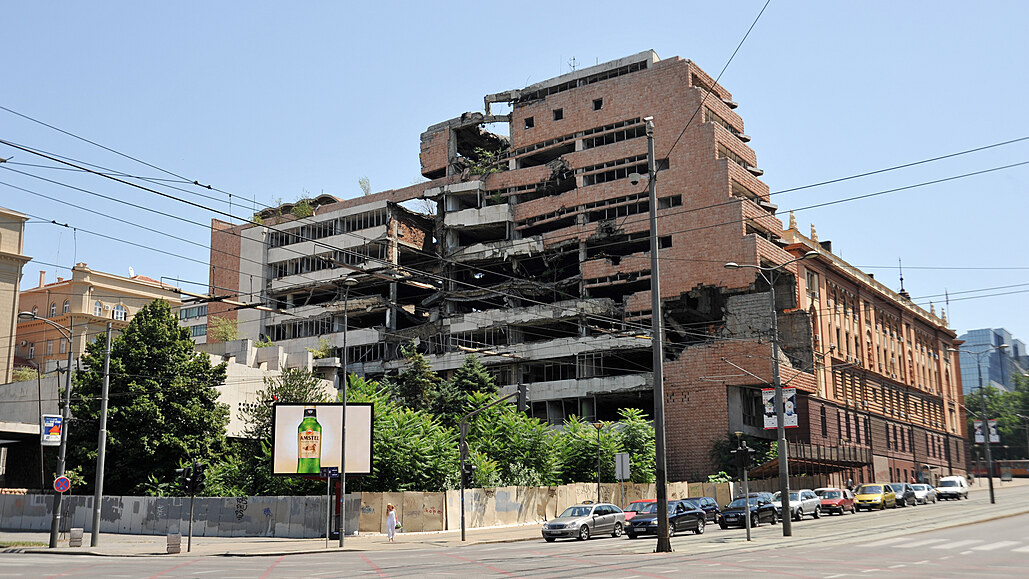 Budova jugoslávského ministerstva obrany pokozena bhem bombardování NATO...