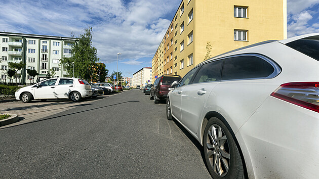 Brzy po dokončení revitalizace sídliště Šárka v Prostějově se začaly objevovat první stížnosti. Týkají se zejména parkování.