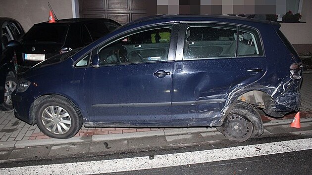 Mladík v autě Škoda Superb havaroval na Olomoucku. Policisté zjistili, že byl pod vlivem kokainu a že v autě převážel léky.