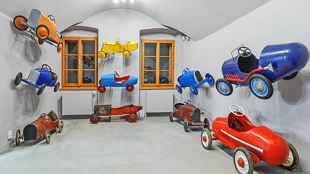 Muzeum šlapacích aut Pedal Planet otevírá v Praze. Sídlí v areálu Hergetovy cihelny poblíž Karlova mostu.