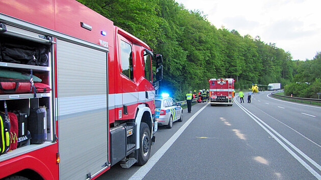 Nejčerstvější nehoda ze silnice I/50 v buchlovských kopcích. Jednatřicetiletý motorkář havaroval do svodidel, záchranářům už se jej oživit nepodařilo.