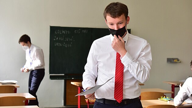 Studenti na střední průmyslová škola Zlín dnes skládali písemné maturitní zkoušky. (24. května 2021)