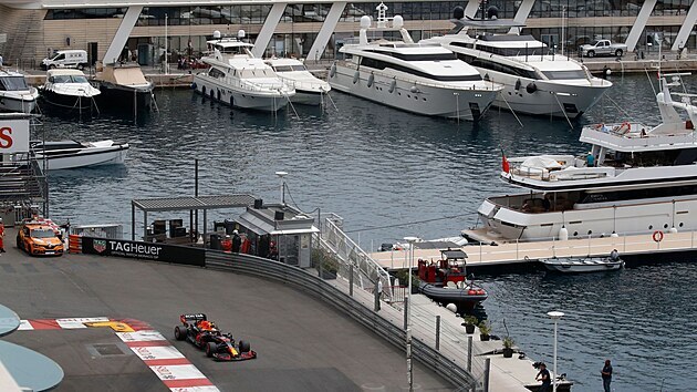 Max Verstappen v kvalifikaci na Velkou cenu Monaka formule 1.