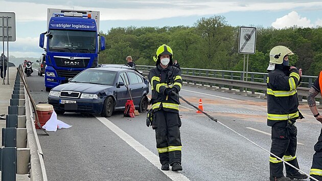Hromadná nehoda na Novém mostě v Mělníce. (25.5.2021)