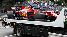 Leclercovo Ferrari po nárazu