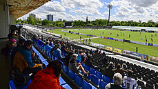 Výhled z hradeckého stadionu bhem utkání domácích proti Líni