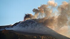 Italská sopka Etna se opět probudila k životu. V letošním roce už podruhé, při...