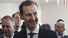 Syrský prezident Bašár al-Asad při odevzdání svého hlasu do prezidentských...