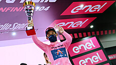 Egan Bernal se triumfem v šestnácté etapě přiblížil celkovému vítězství na Giru.