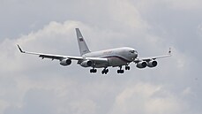 V Praze přistává ruské letadlo, které má do země dopravit vyhoštěné pracovníky... | na serveru Lidovky.cz | aktuální zprávy