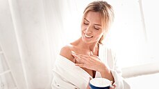 Pravidelné promazávání tla je potebné pro dobrou vitalitu a mladistvý vzhled...