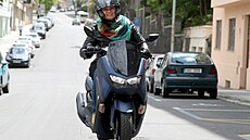 Nová Yamaha NMax je jet vychytanjí: startuje bez klíe, dá se spojit s...