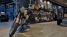 Hudební obchod Kytary.cz mají na výb�r velké mno�ství nástroj�.