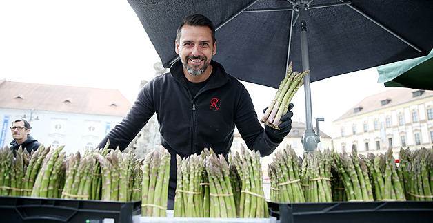 Kvli zaveným restauracím musela rodinná firma Asparagus Moravia s chestem na...