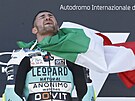 Dennis Foggia v emocích po vítzství ve Velké cen Itálie kategorie Moto3 v...