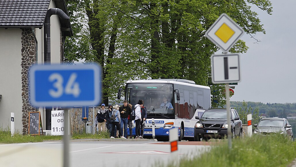 Po silnici 34 skrz �molovy u Havlí�kova Brodu projedou denn� tisíce aut. U...
